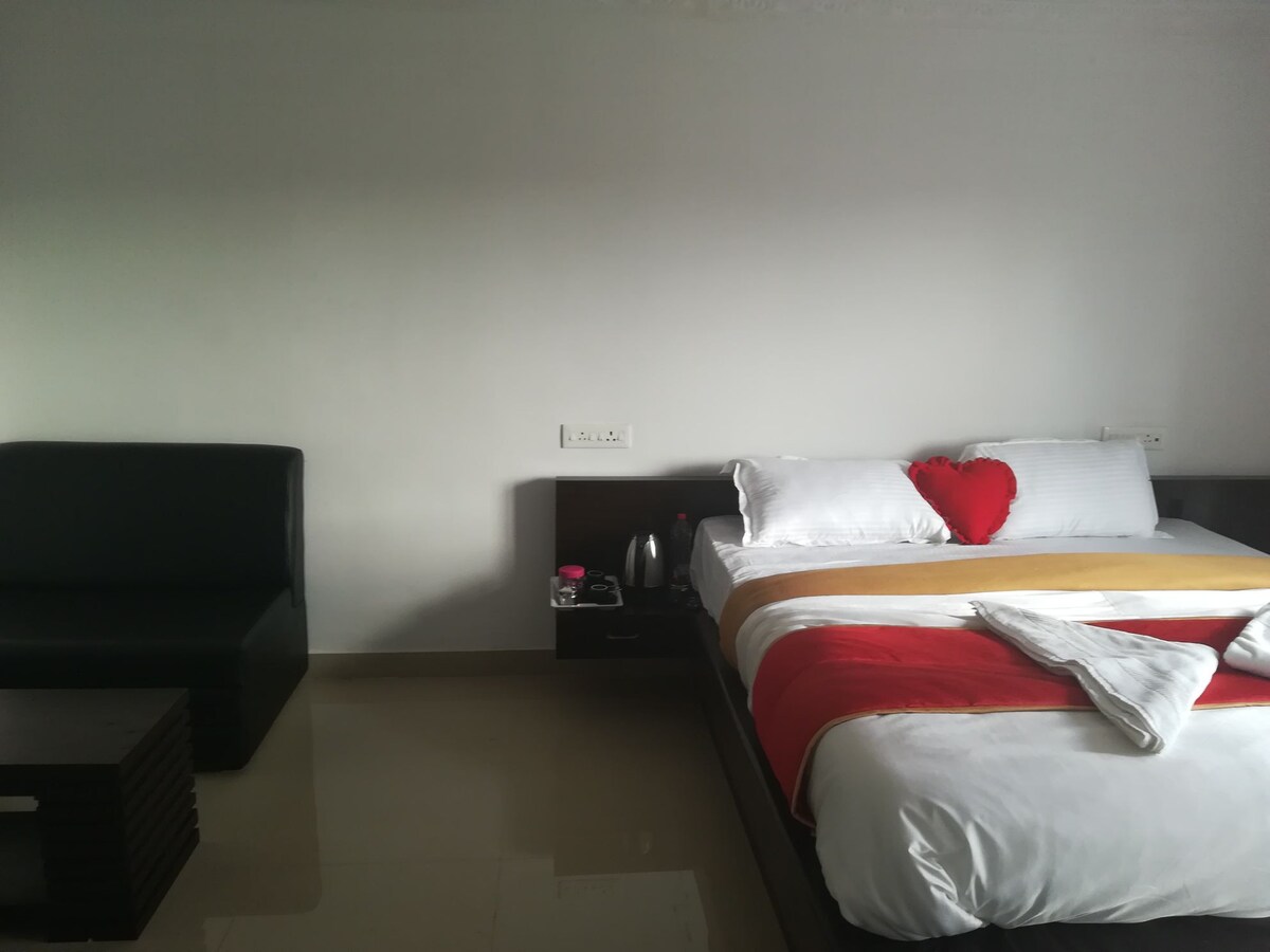 Southdale Comfortstay - Tap to explore photos
