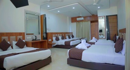 Maa Sharda Palace Room Type - Deluxe Family Four Bedded Room
