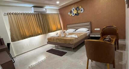 KAILASH RESIDENCY Room Type - DELUXE NON AC ROOM