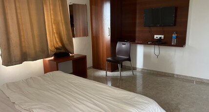 Hotel Kohinoor Room Type - Bedroom 1