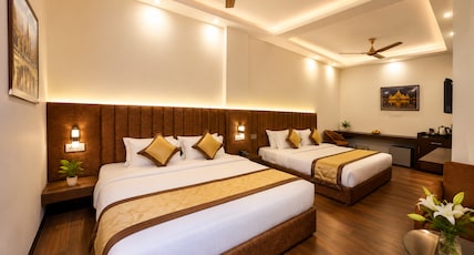 Dewdrop Shankh - 1 KM away from Golden Temple Room Type - Faimly 4 Bed Suite Room(Complimentary Fruit Basket and Cookie Jar) Dewdrop Shankh - 1 KM away from Golden Temple Room Type - Faimly 4 Bed Suite Room(Complimentary Fruit Basket and Cookie Jar)