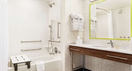 Hampton Inn & Suites Miami Kendall Room Type - 2 QNS HEARING ACC STDO NS