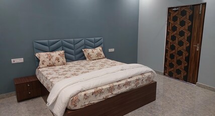 Cozy 2 BHK Place Room Type - Cozy 2 BHK Place