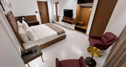 Haldi Kumkum Resort, Kamrej Room Type - Deluxe Room