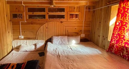 Tirthan River View Homestay Room Type - Double Bed