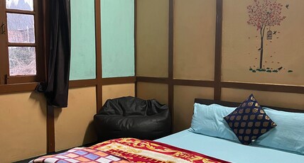 Tenzo Homestay Room Type - Double 3(Shared Washroom)