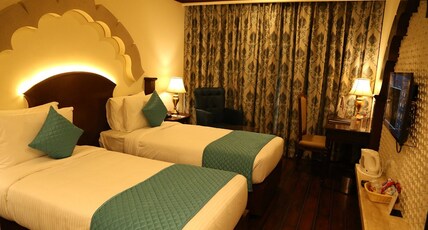 Comfort Inn Sapphire by Eastlynn Collections Room Type - Deluxe Room With Twin Bed