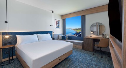 Hilton Garden Inn Albany Room Type - KING PARTIAL HARBOUR VIEW
