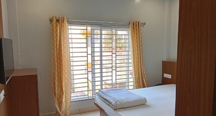 Shree Dham Palace Room Type - Deluxe Room