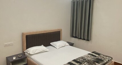 SHRI SHYAM LODGING AND DORMITORY Room Type - Standard Room