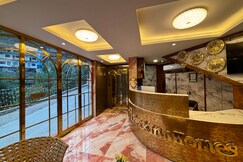 Check Inn Homes, Rishikesh Tapovan