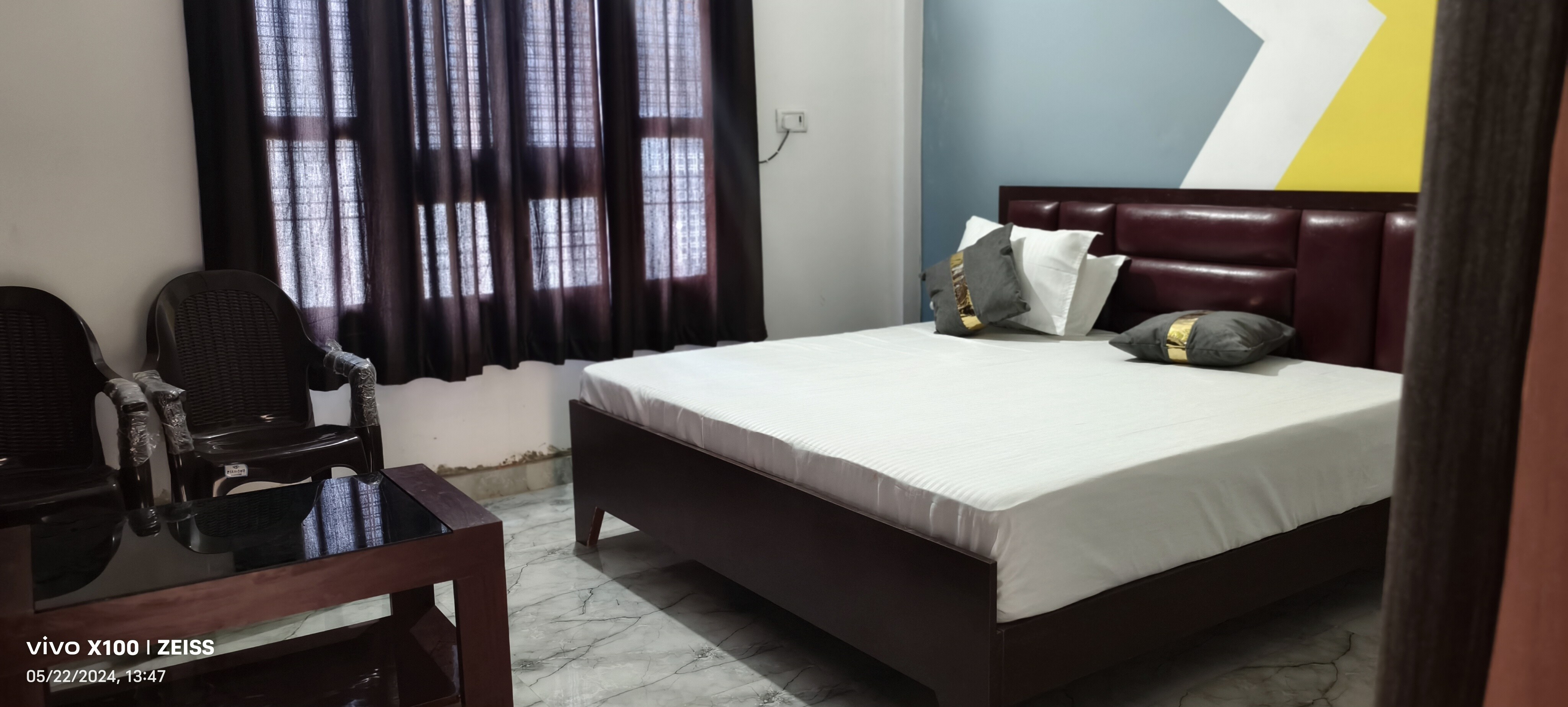 Hotel Pranav Inn - Tap to explore photos