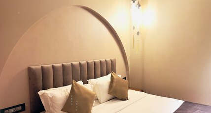 Hotel White Pearl - Colaba Room Type - Deluxe Room
