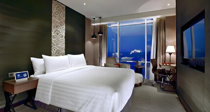 Aston Priority Simatupang Hotel & Conference Center Room Type - Business Suite Aston Priority Simatupang Hotel & Conference Center Room Type - Business Suite