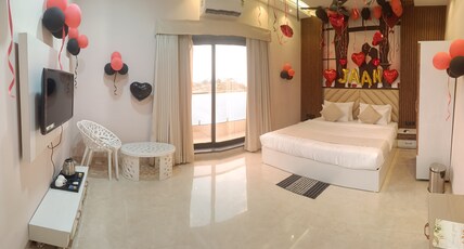 Viraj Hotel & Restaurant Room Type - AC Room + Balcony