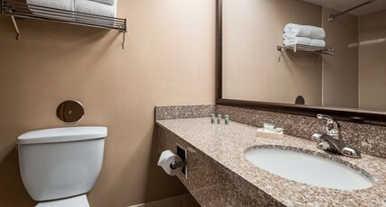 Best Western East Towne Suites Room Type - Suite-1 Queen Bed, Non-Smoking, High Speed Internet Access, Microwave And Refrigerator, Balcony, Ful Best Western East Towne Suites Room Type - Suite-1 Queen Bed, Non-Smoking, High Speed Internet Access, Microwave And Refrigerator, Balcony, Ful