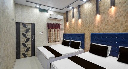 Super Hotel O Sultanpur Railway Junction Formerly Sanskar Marriage Lawan Room Type - Classic