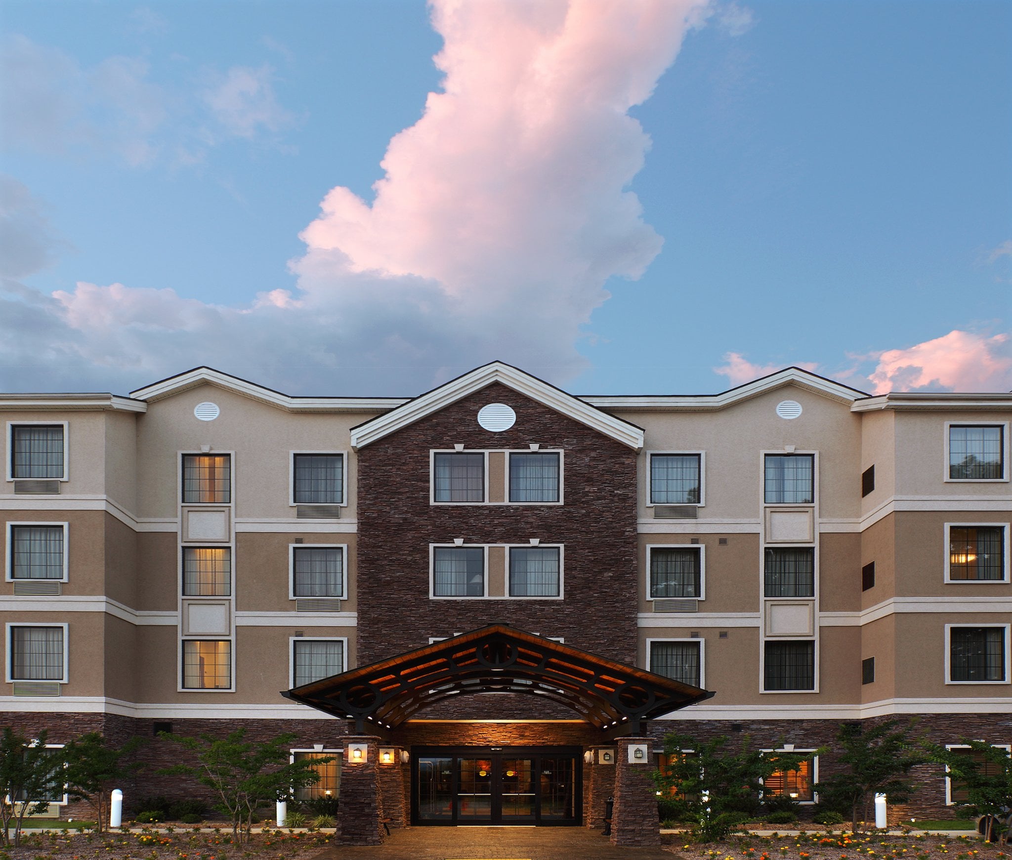 Staybridge Suites HOT SPRINGS - Tap to explore photos