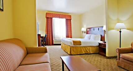 Holiday Inn Express & Suites LEVELLAND Room Type - 1 King Bed Suite Comm Access Roll Shwr