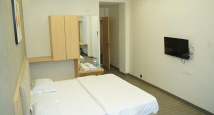Hotel bajaj residency Room Type - Deluxe Room