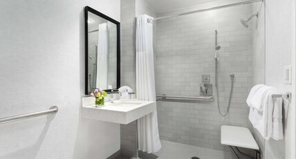 Hilton Boston Park Plaza Room Type - 1KNG MOB HEAR ACC RI-S