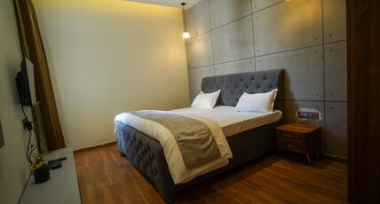 Hotel Lunar Stays Room Type - SUITE ROOM