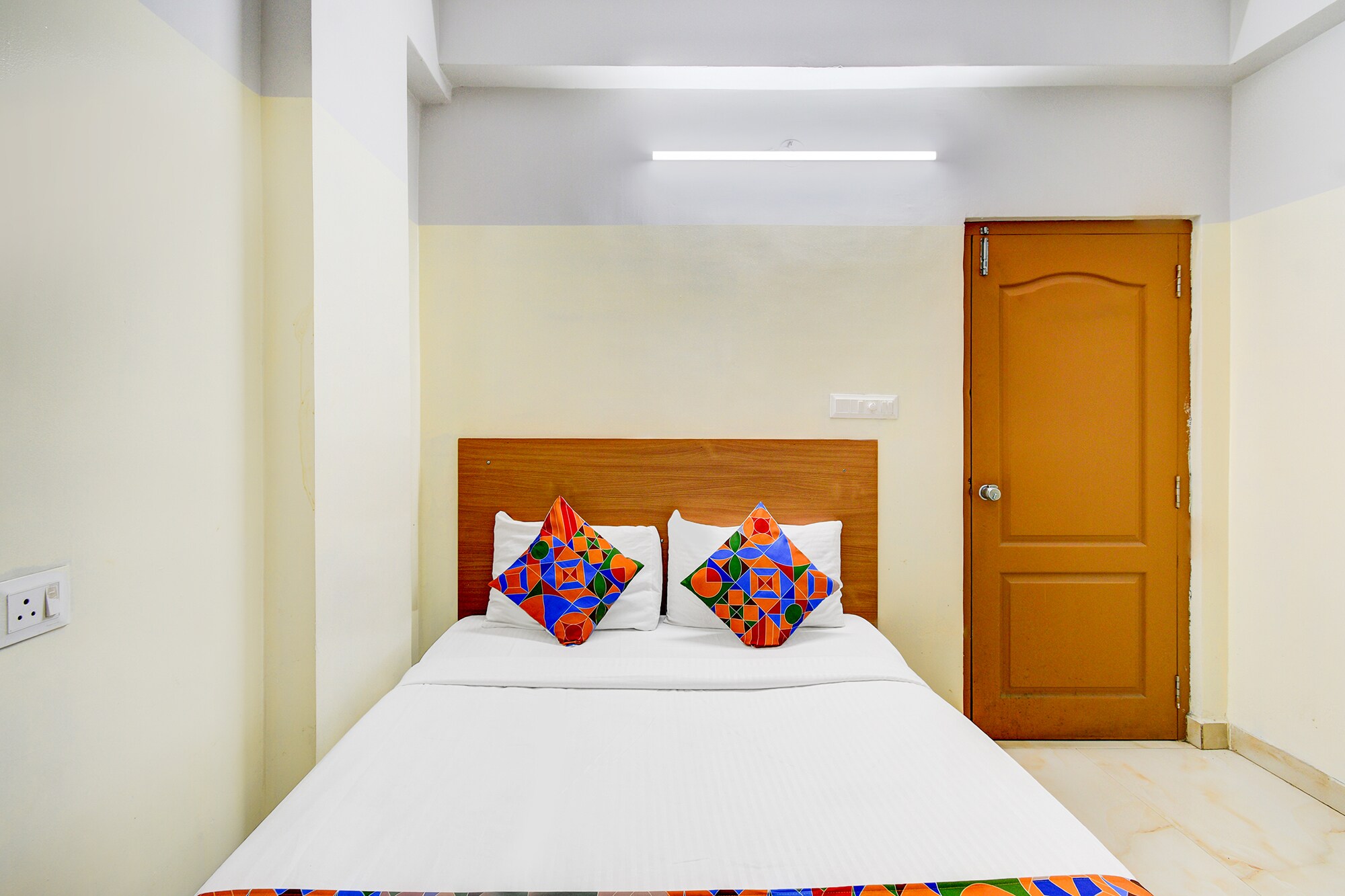 FabHotel Golden Dreams - Tap to explore photos