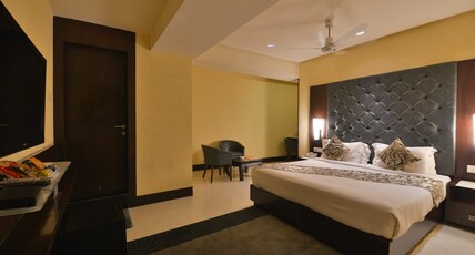 Hotel Madhav Inn Room Type - Studio Room