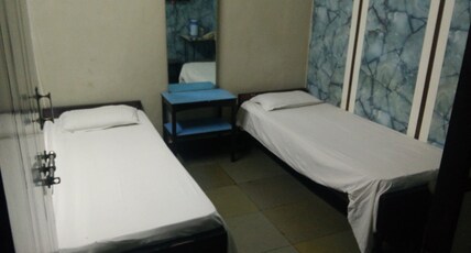 Novelty Guest House Room Type - Standard AC Room (Twin Sharing)