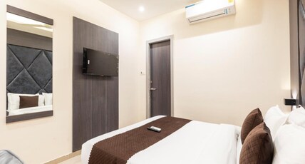 Hotel Artilla Room Type - Deluxe AC Room