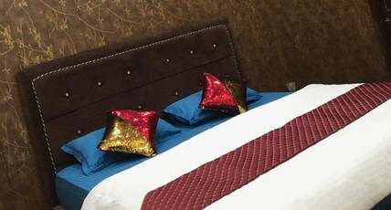 Happy Hour Home stay Room Type - Deluxe Room