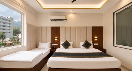 The Weekend Heights Room Type - Deluxe Triple Bed