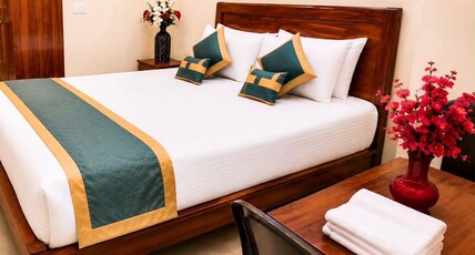 4 Seasons Stay Room Type - Deluxe Room with Balcony and City View