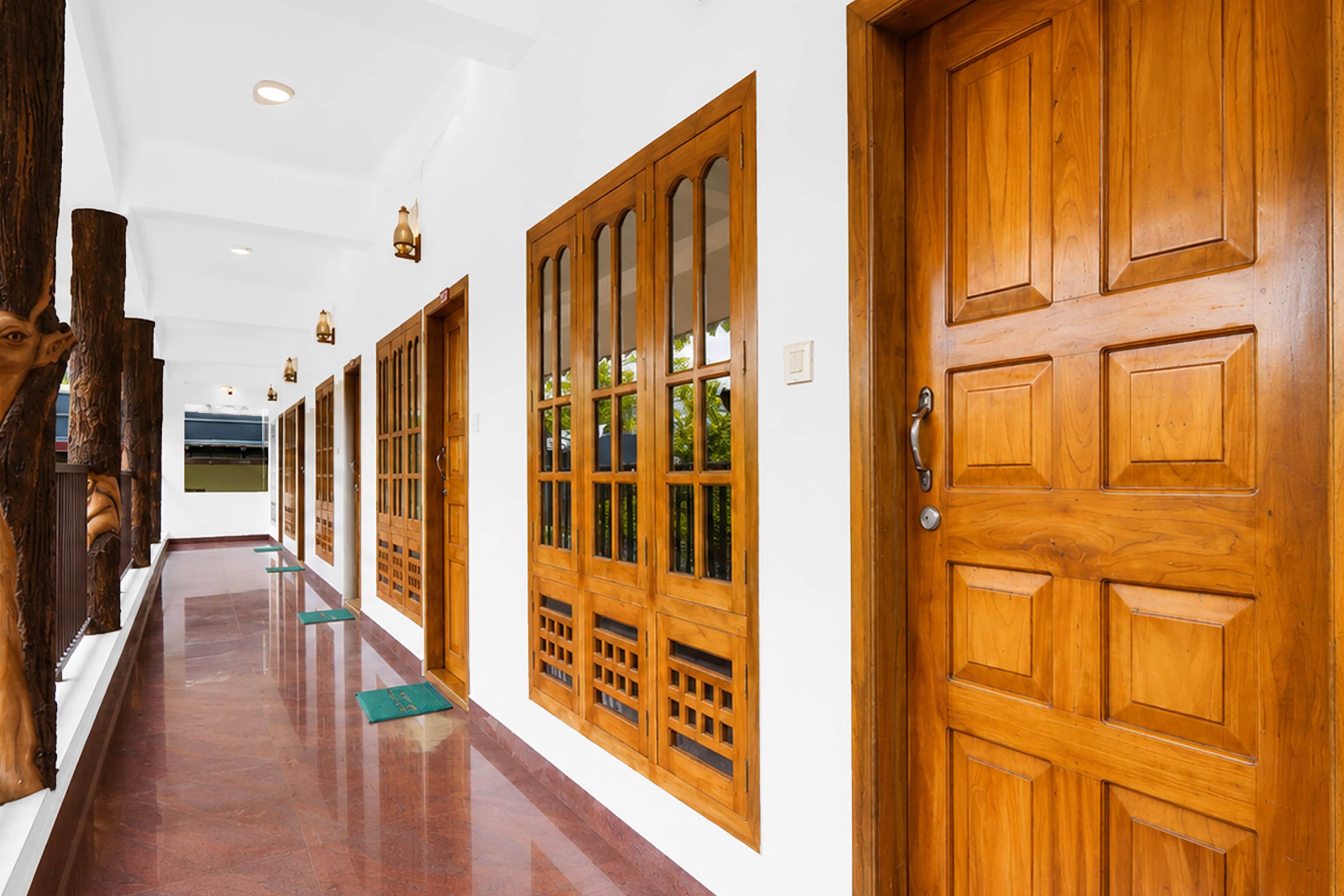 Collection O Elephant Camp Thekkady Formerly Hotel Periyar Canopy - Tap to explore photos