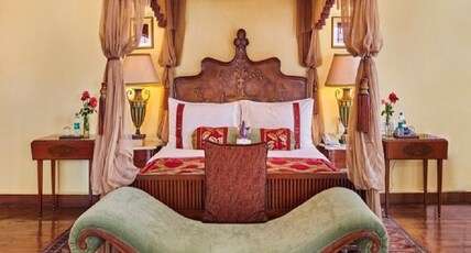 The LaLit Grand Palace Srinagar Room Type - Maharaja Suites with Bathtub