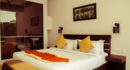 Leela Backwaters Inn Room Type - AC Super Deluxe room with balcony