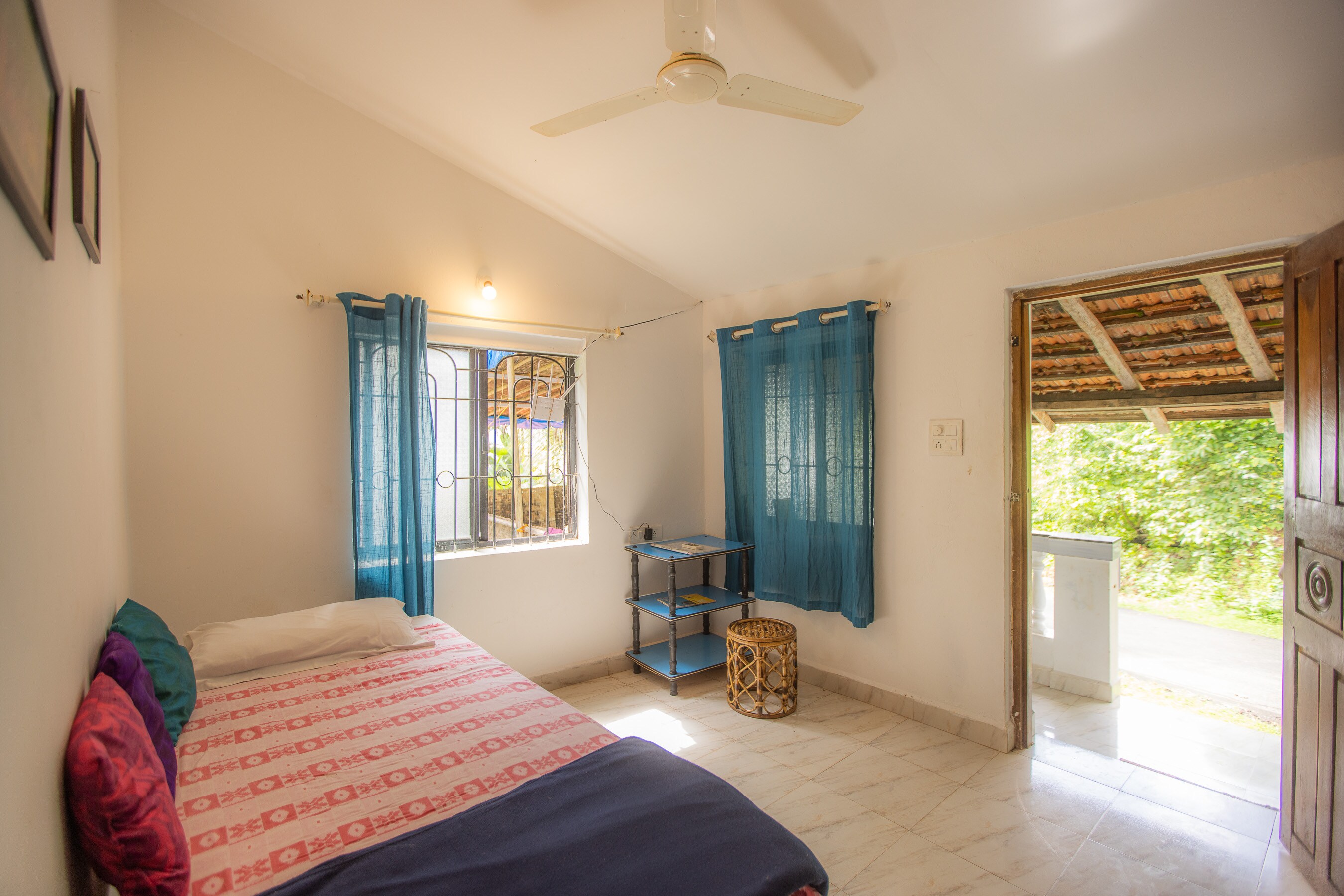 Studio,Rver& SeaView on Talpona road Wifi,Ac,prk - Tap to explore photos