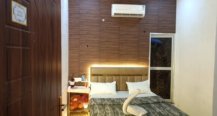 Kalzug Room Type - AC Deluxe Room