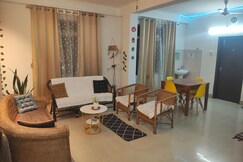 1 Bhk - Wifi, attach bath - KK HOMES Guwahati