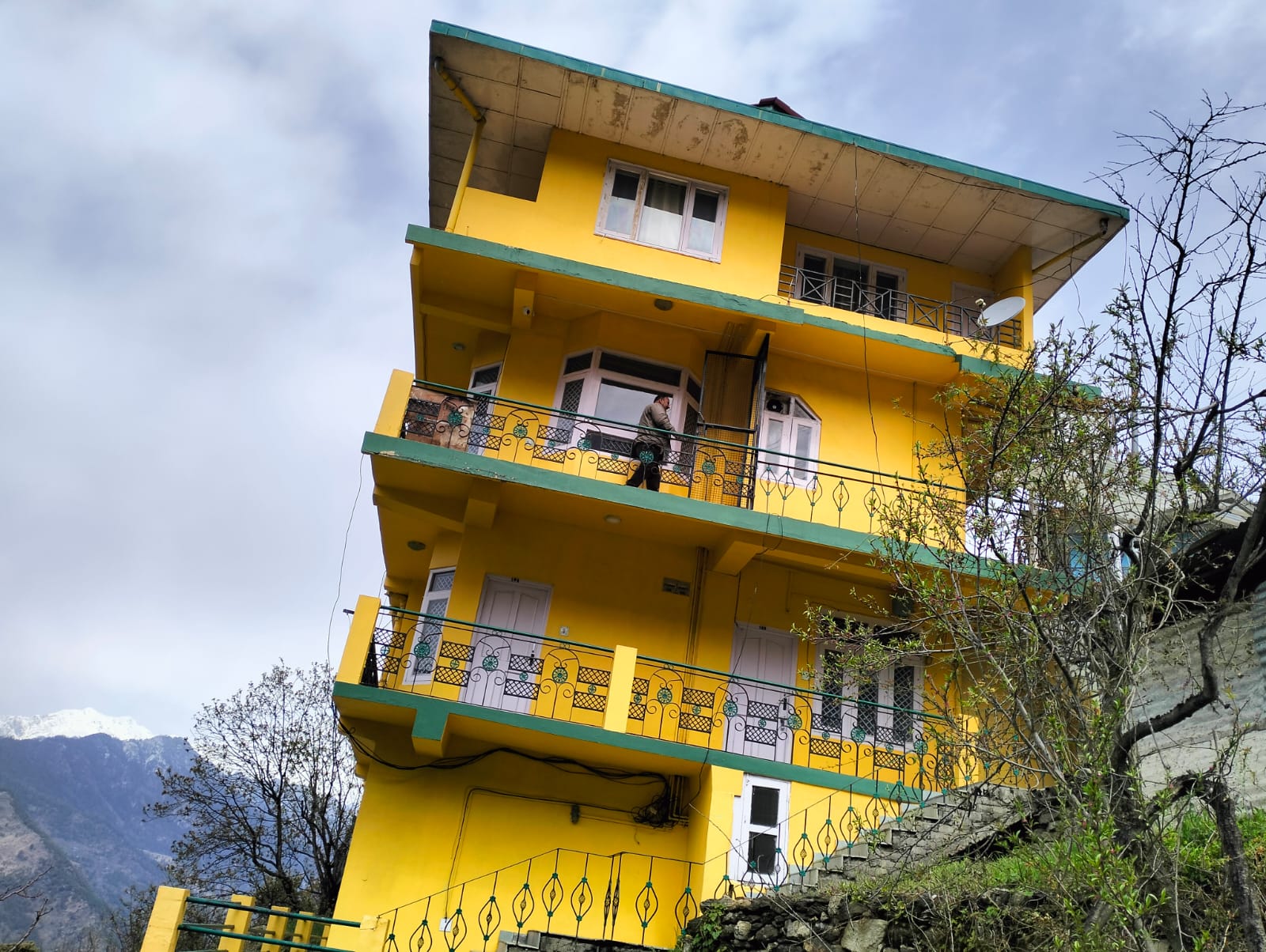 Hotel Jeevan Jyoti - Tap to explore photos