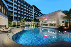 Poolside Escape Near Boracay Iconic Keyhole