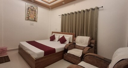 Vamika palace Room Type - Deluxe double room