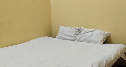 Ballia Guest House Room Type - NON-AC DELUXE ROOM
