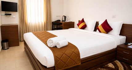 The Altruist Koparkhairane Hotel Room Type - Deluxe Queen Room The Altruist Koparkhairane Hotel Room Type - Deluxe Queen Room
