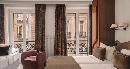 Hotel Belloy Saint Germain Room Type - DELUXE TRIPLE ROOM
