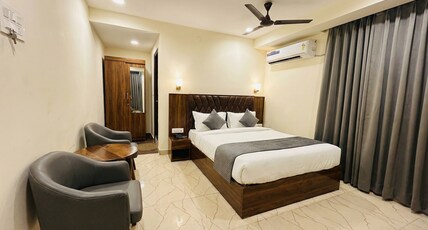 HOTEL PADMA VISTA Room Type - Deluxe Room