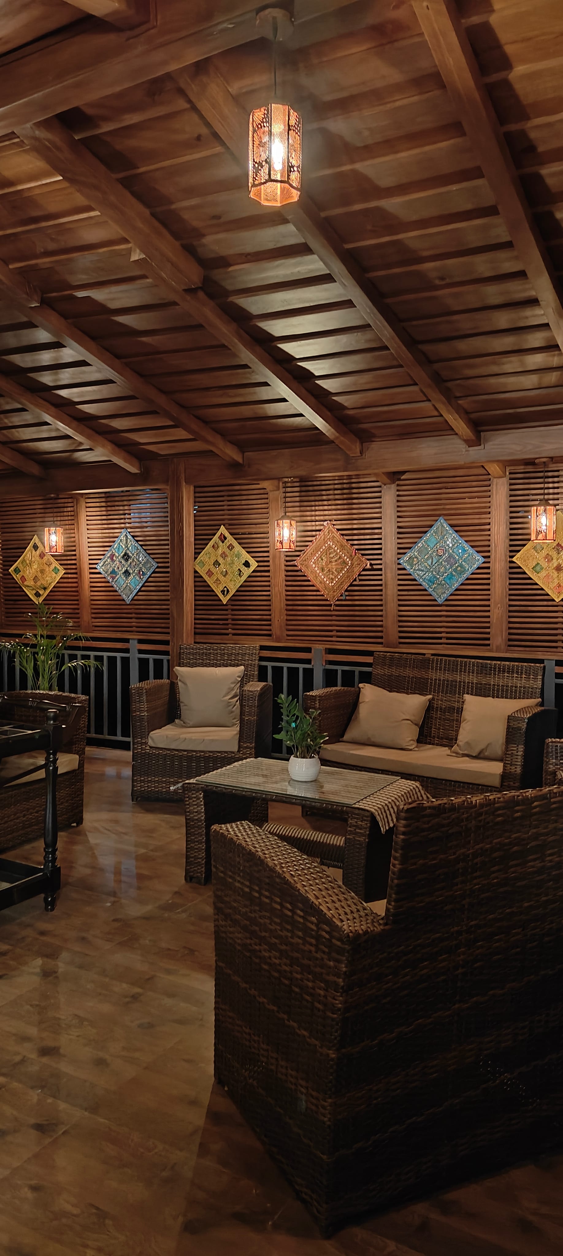 Lake Pleasant Villas |Cafe|A Luxe Stay - Tap to explore photos