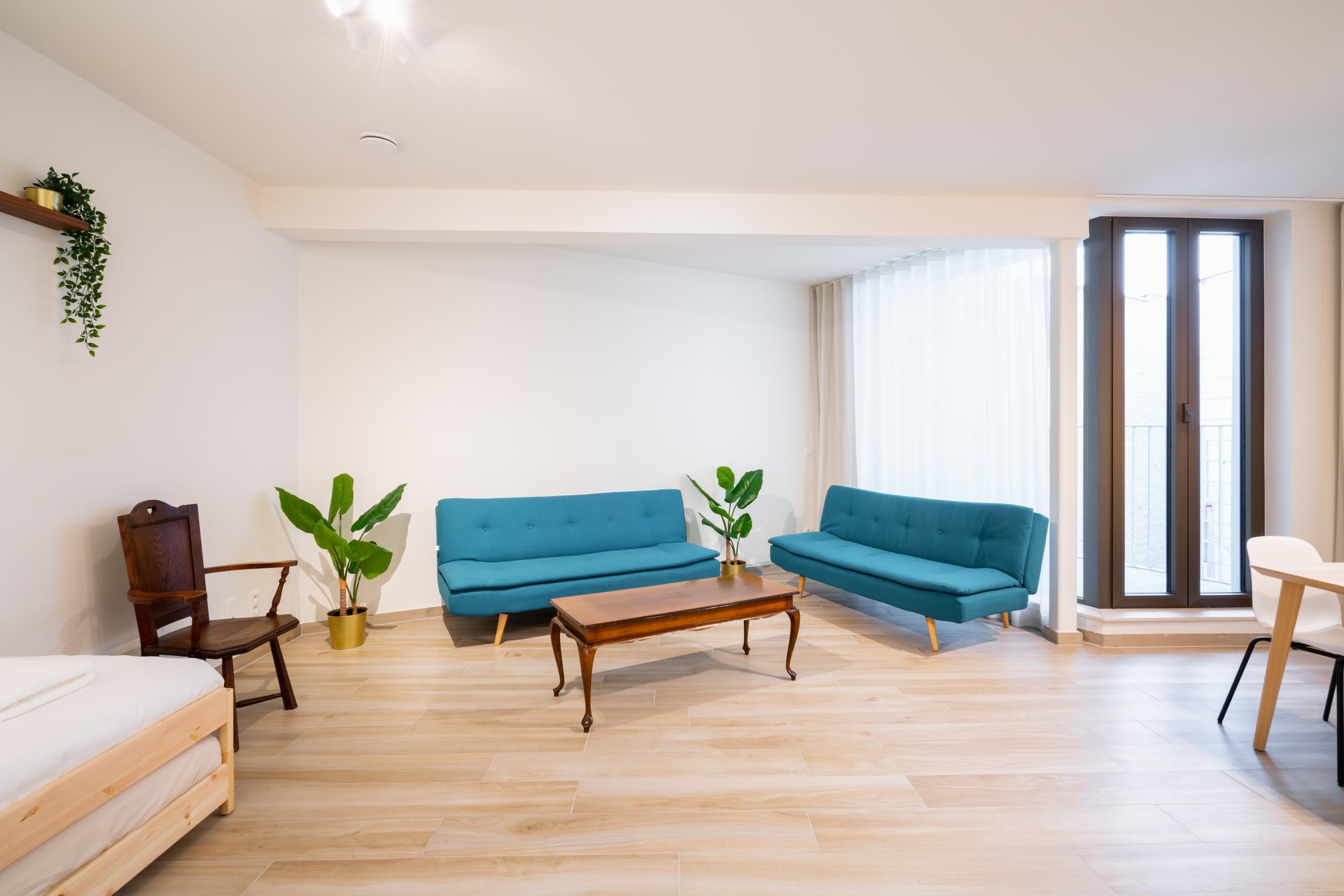Comfy Stay for 10 near Antwerp Station - Tap to explore photos