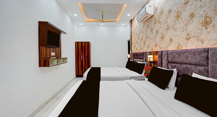 Super Townhouse Oak Banaras Station Formerly Gharana Residency Room Type - Classic