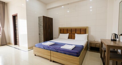 Omji Ashram - Kishori Kripa Dham Room Type - Deluxe Double Room